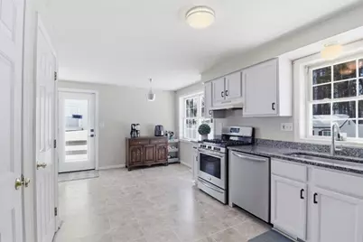 11 Joseph Ave, Dracut, MA 01826 - Photo 7