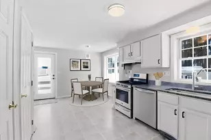 11 Joseph Ave, Dracut, MA 01826 - Photo 9