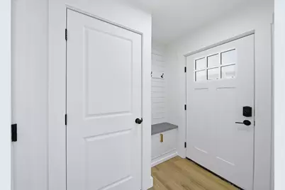 26 Rivulet St, Uxbridge, MA 01569 - Photo 3