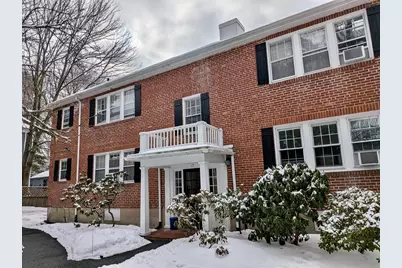 17 Hammond Pond Pkwy #4, Newton, MA 02467 - Photo 1