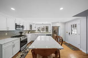 21 Herbert St, Wakefield, MA 01880 - Photo 3