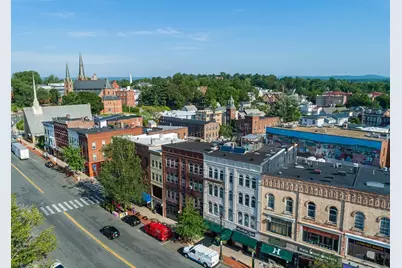 231 Main St #3R, Northampton, MA 01060 - Photo 3