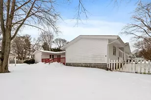 101 Elmcrest Rd, North Andover, MA 01845 - Photo 33