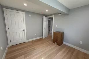 896 Broadway, Revere, MA 02151 - Photo 3