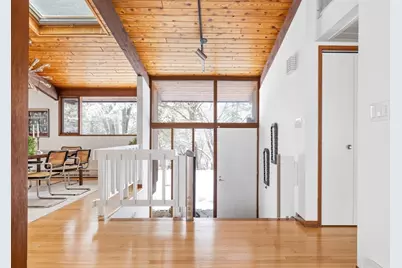 134 Rangeley Rd, Brookline, MA 02467 - Photo 9