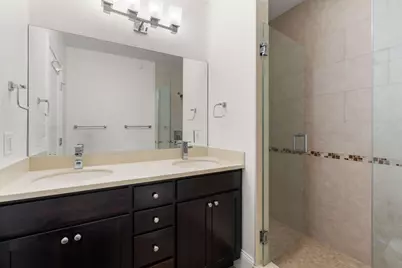 18 Robert St #14, Boston, MA 02131 - Photo 17