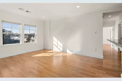 18 Robert St #14, Boston, MA 02131 - Photo 3