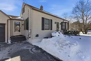42 Anthony St, Agawam, MA 01001 - Photo 3