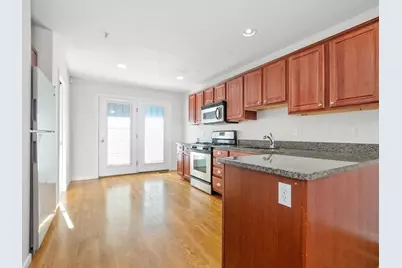 47 Alder St #3, Waltham, MA 02453 - Photo 5