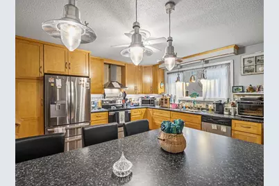 16 Felton St, Woburn, MA 01801 - Photo 3