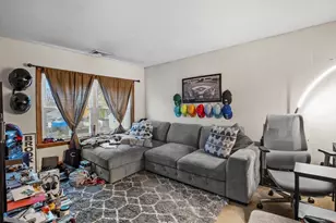 16 Felton St, Woburn, MA 01801 - Photo 23