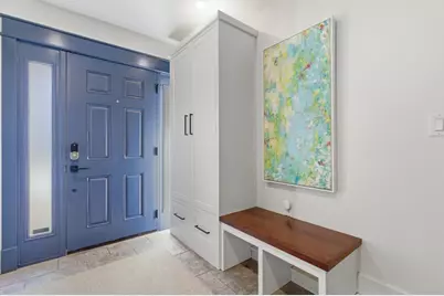 138 W 3rd St, Boston, MA 02127 - Photo 27