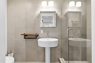 138 W 3rd St, Boston, MA 02127 - Photo 23