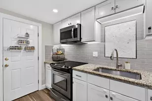 433 W Elm St, Brockton, MA 02301 - Photo 7