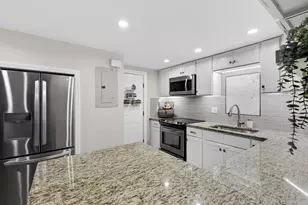 433 W Elm St, Brockton, MA 02301 - Photo 5