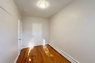 207 Trenton St, Boston, MA 02128 - Photo 11