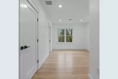 26 Beacon Ave, Newburyport, MA 01950 - Photo 31