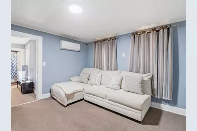 74 Carlisle St, Lowell, MA 01852 - Photo 33