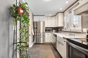 47 Bond St, Fitchburg, MA 01420 - Photo 9