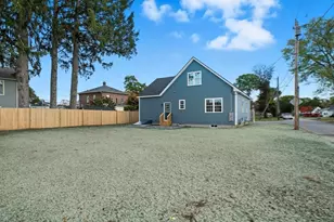 20 Willow St, Clinton, MA 01510 - Photo 25