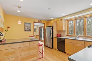 28 Webb St, Lexington, MA 02420 - Photo 7