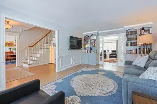 27 Dover Cir, Franklin, MA 02038 - Photo 9