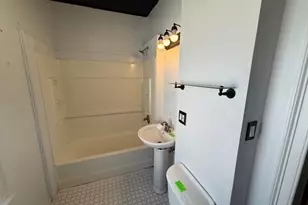 135 Henshaw St, Leicester, MA 01524 - Photo 11