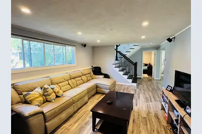 7 Thomas Dr, Framingham, MA 01701 - Photo 21