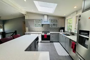 7 Thomas Dr, Framingham, MA 01701 - Photo 5