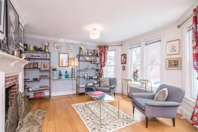 352 Pleasant St, Holyoke, MA 01040 - Photo 7