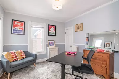 352 Pleasant St, Holyoke, MA 01040 - Photo 27