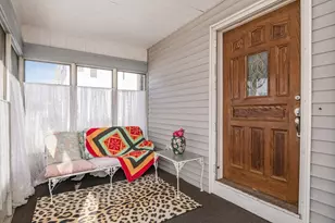 352 Pleasant St, Holyoke, MA 01040 - Photo 29