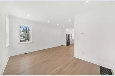 1 Sunnyside Ave, Wellesley, MA 02482 - Photo 9