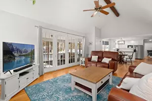 43 Ashley Pl, Reading, MA 01867 - Photo 9