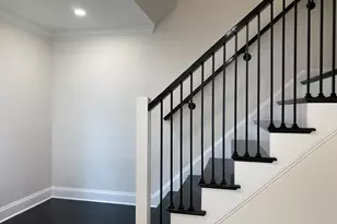 19 Oakland Ave, Needham, MA 02492 - Photo 9