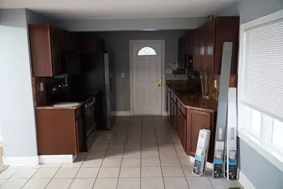 122 Norman St, West Springfield, MA 01089 - Photo 7