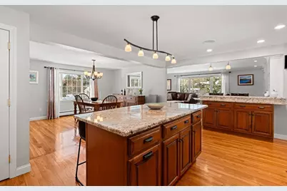 6 Exeter Way, Andover, MA 01810 - Photo 5