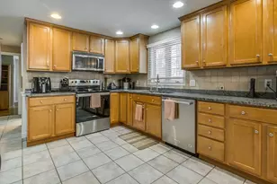 95 Colgate Dr, North Andover, MA 01845 - Photo 9