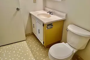 1004 Paradise Rd, Swampscott, MA 01907 - Photo 25