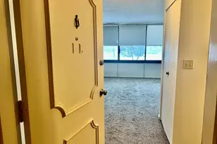 1004 Paradise Rd, Swampscott, MA 01907 - Photo 13