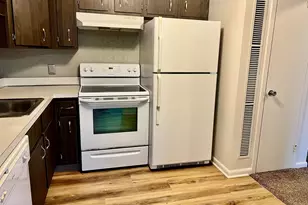 1004 Paradise Rd, Swampscott, MA 01907 - Photo 17