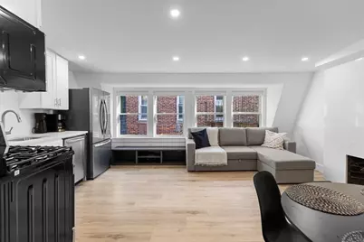 6 Goodwin Pl. #4., Boston, MA 02114 - Photo 7