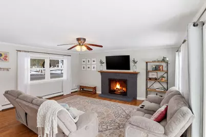 37 Sterling St, Lancaster, MA 01523 - Photo 7