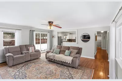 37 Sterling St, Lancaster, MA 01523 - Photo 5