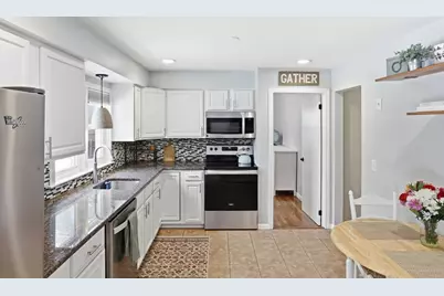 37 Sterling St, Lancaster, MA 01523 - Photo 11