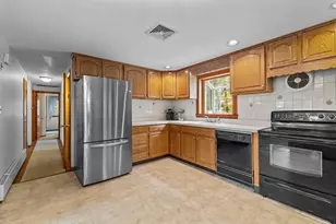 231 Central St, Framingham, MA 01701 - Photo 9