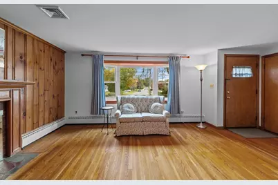 231 Central Street, Framingham, MA 01701 - Photo 7