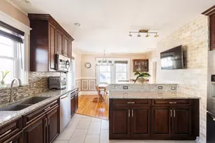 305 Webster St, Newton, MA 02466 - Photo 3