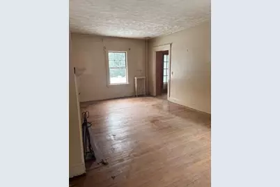 41 Dartmouth St, Holyoke, MA 01040 - Photo 5