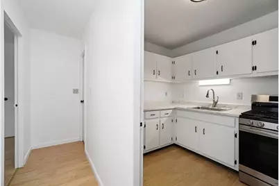 32 Juniper St #96, Brookline, MA 02445 - Photo 5